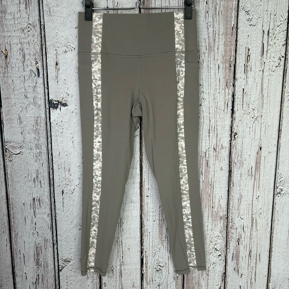 Athleta Salutation Stash Pocket II Serene 7/8 Legging High Rise Medium Warm Gray